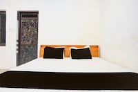 SPOT ON Radhe Krishna Palace