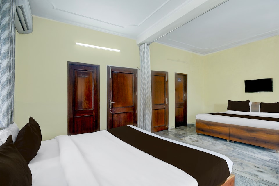 SPOT ON Angle Paradise , Sindhi Camp, Jaipur