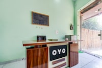OYO 838744 Miraj Hotel