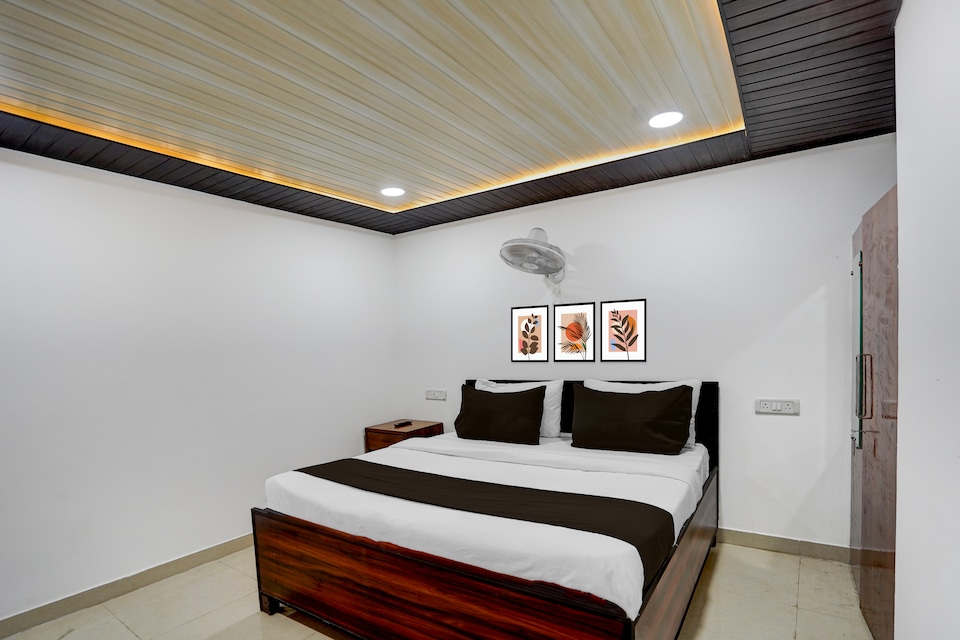 Hotel O Yatra Inn, Noida City, Noida