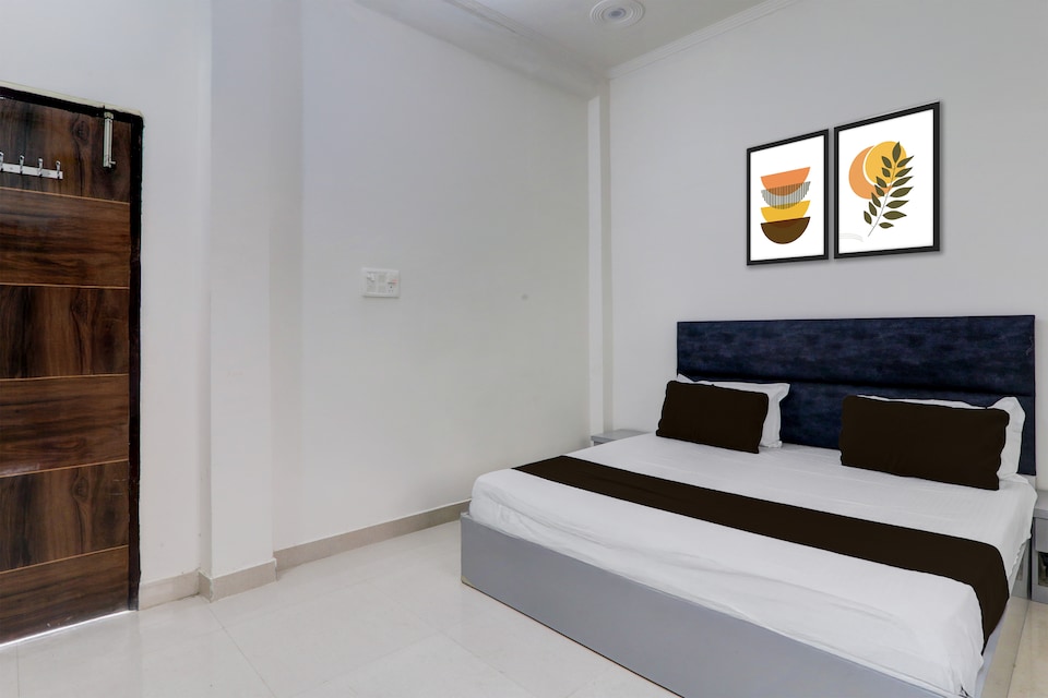 HOTEL O CR GRAND, Airport Lucknow, Lucknow