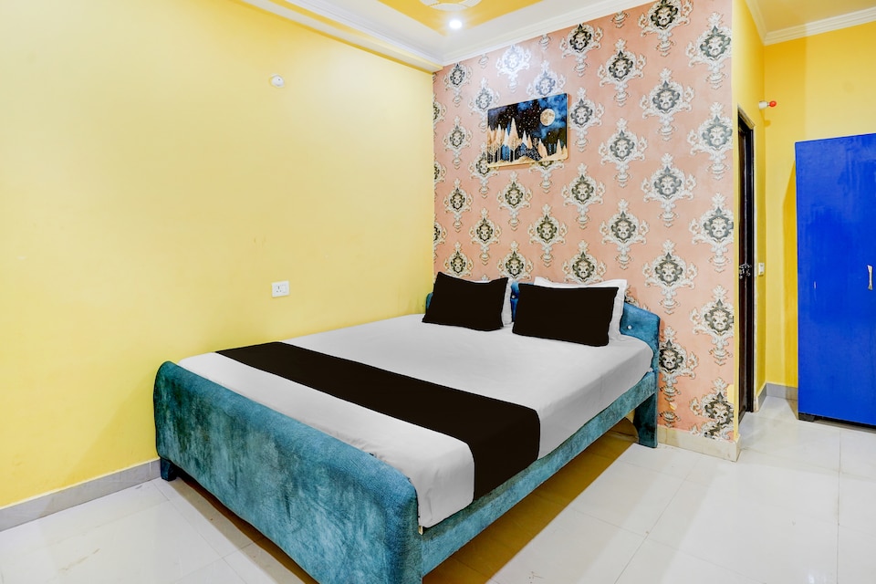 Hotel O Kashyap Paradise, Bailey Road, Patna