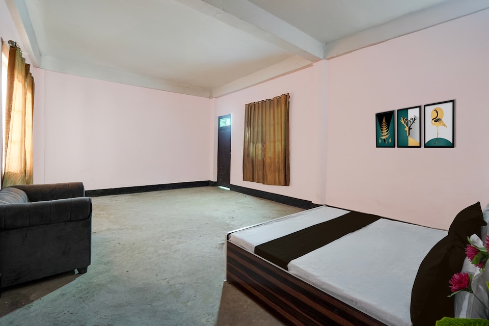 SPOT ON A K Hotel & Restaurant , Mumfordganj Allahabad, Prayagraj