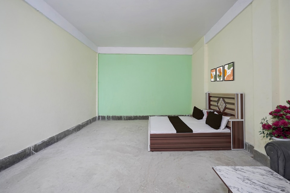 SPOT ON A K Hotel & Restaurant , Mumfordganj Allahabad, Prayagraj