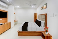 Super Townhouse Oak Public Garden Hanamkonda Formerly Vishnu Grand