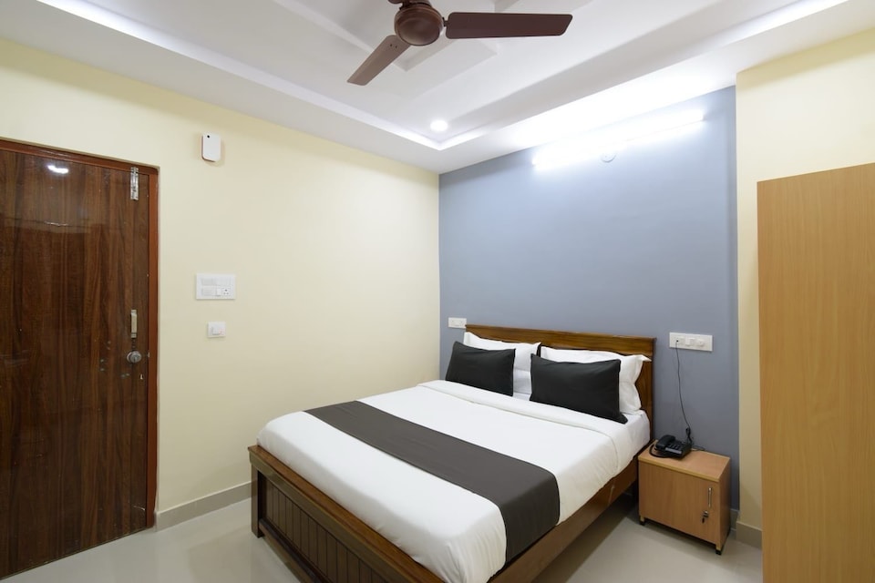 Hotel O Square Mall Hyderabad Formerly A1 Classic, LB Nagar-Uppal, Hyderabad