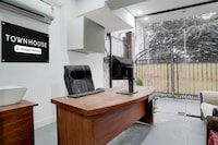 Super Townhouse Sector 46 Huda Market