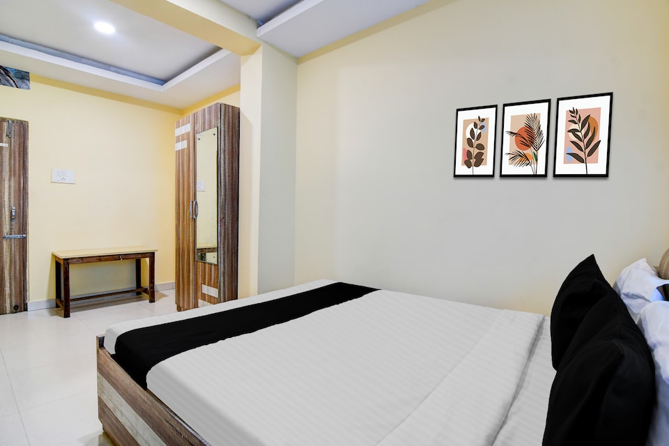 Hotel O The Lord Jagannath Guest House, Swargdwar Puri, Puri