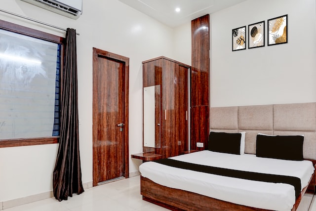 Hotel O Mohan Palace 