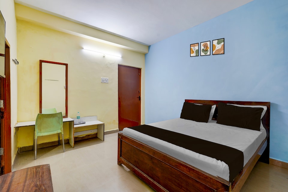 OYO 838817 THE IMPERIAL INN, Central Chennai, Chennai