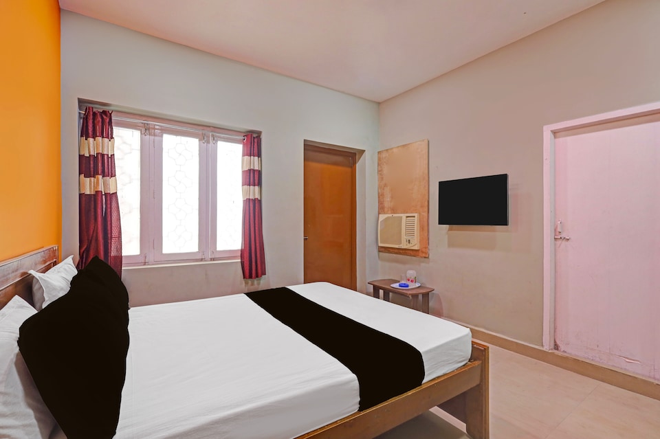 Hotel O Egmore Railway Junction Formerly The Imperial Inn, Central Chennai, Chennai
