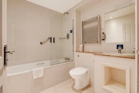 Liverpool Aigburth Hotel By Belvilla