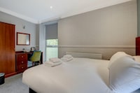 Liverpool Aigburth Hotel By Belvilla