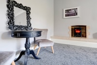 Liverpool Aigburth Hotel By Belvilla