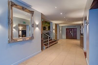 Manchester Airport Stanley Hotel by Belvilla