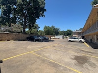 Mi Amor Inn & Suites by Hotel O Dallas Tx Hwy 352