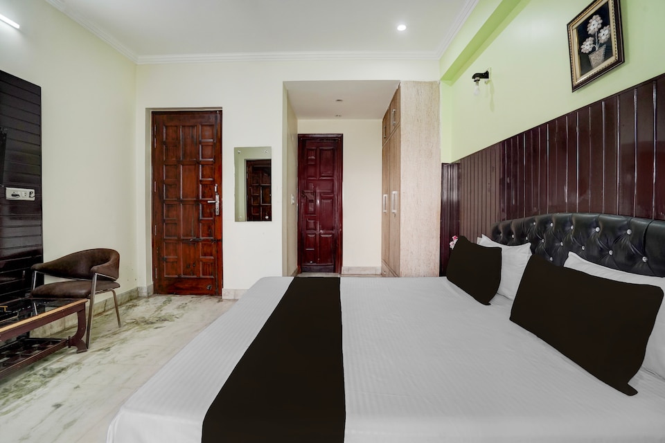 Super Hotel O Raj Mahal, Medanta, Gurgaon