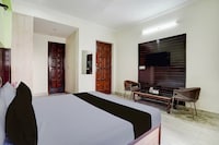 Super Hotel O Raj Mahal