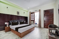 Super Hotel O Raj Mahal