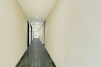 Hotel O New Kailash Restaurant and Lodging