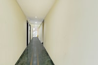 Hotel O New Kailash Restaurant and Lodging