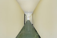 Hotel O New Kailash Restaurant and Lodging