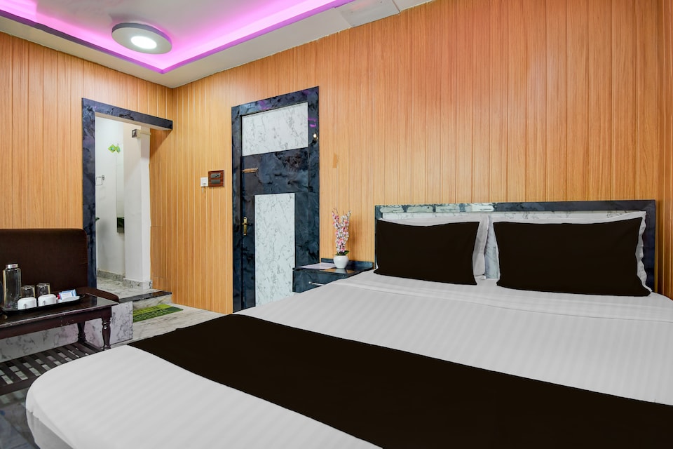 Super Collection O New Jalpaiguri Railway Station Formerly Prince Lodge, New Jalpaiguri Station Area Siliguri, Siliguri