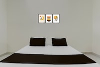 SPOT ON New Pandey Ji Gest House