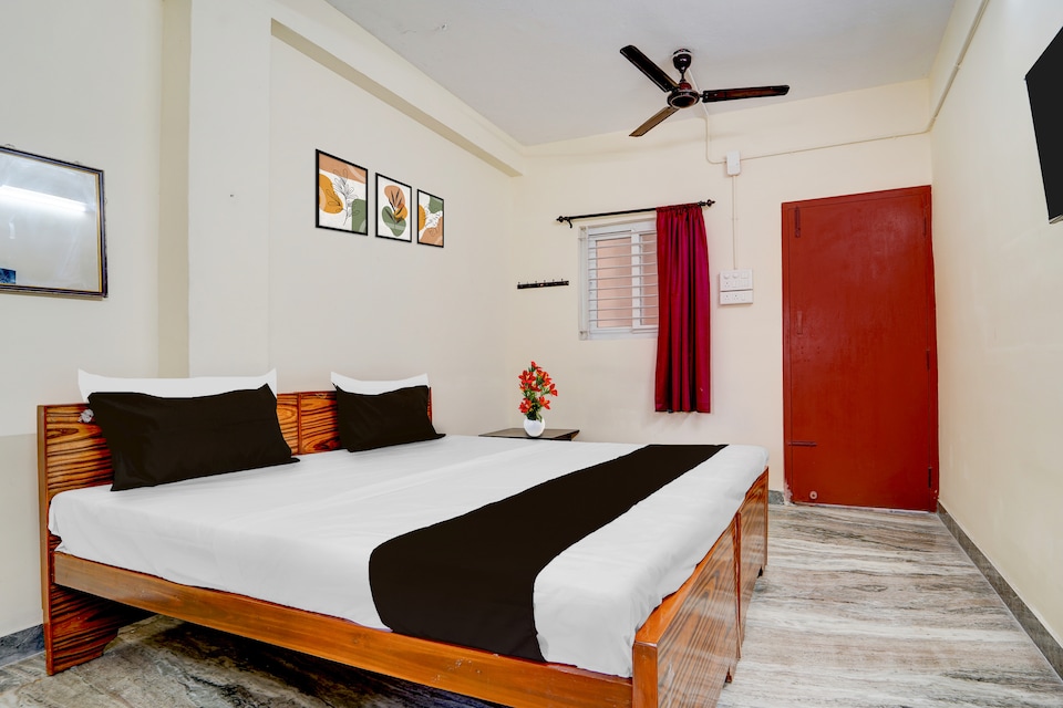 Super Collection O Avarampalayam Bus Stop Formerly Krish Castle, Gandhipuram Coimbatore, Coimbatore