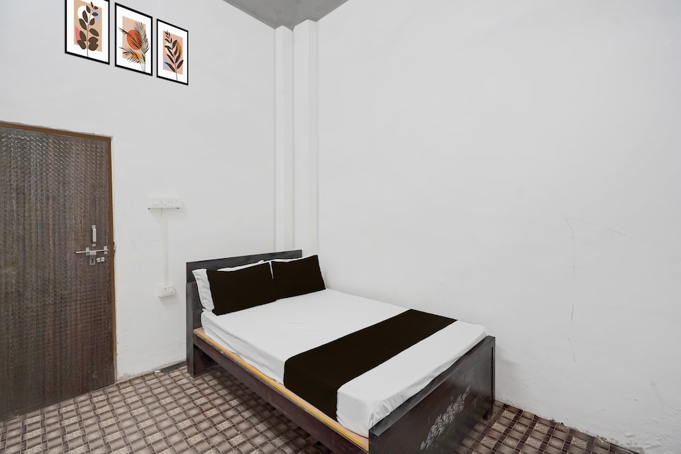 SPOT ON HM HOTEL, Rasulabad, Rasulabad