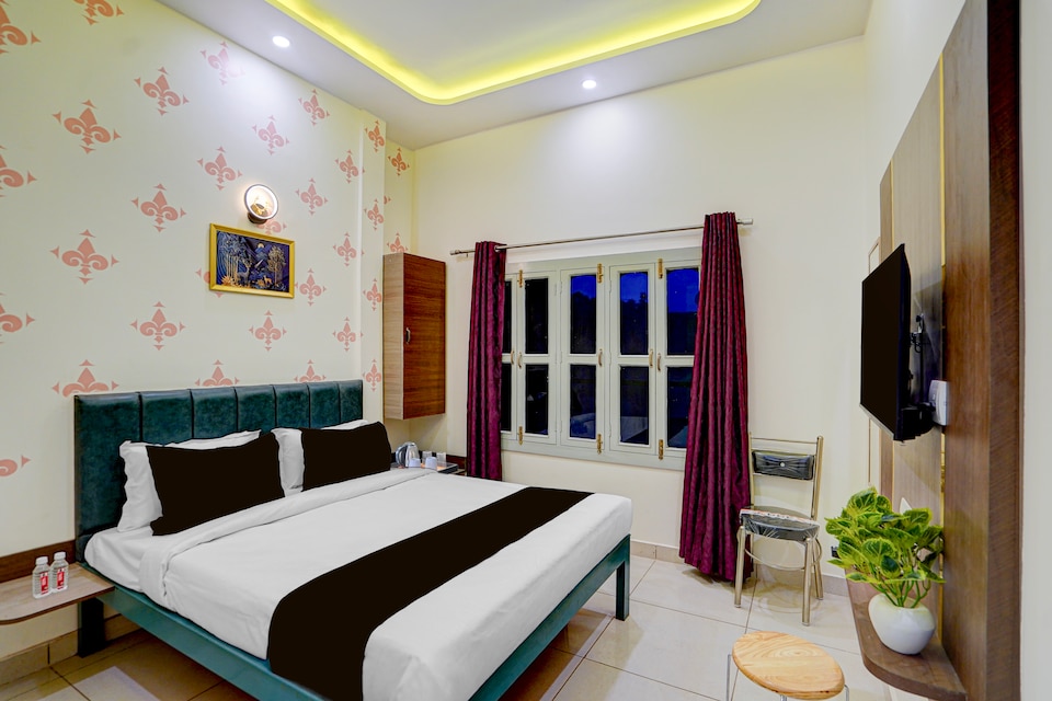 Townhouse Khojwa Post Office Varanasi Formerly Parth Residency, Lanka, Varanasi