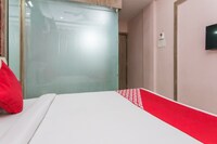 OYO Hotel Aamantran Avenue