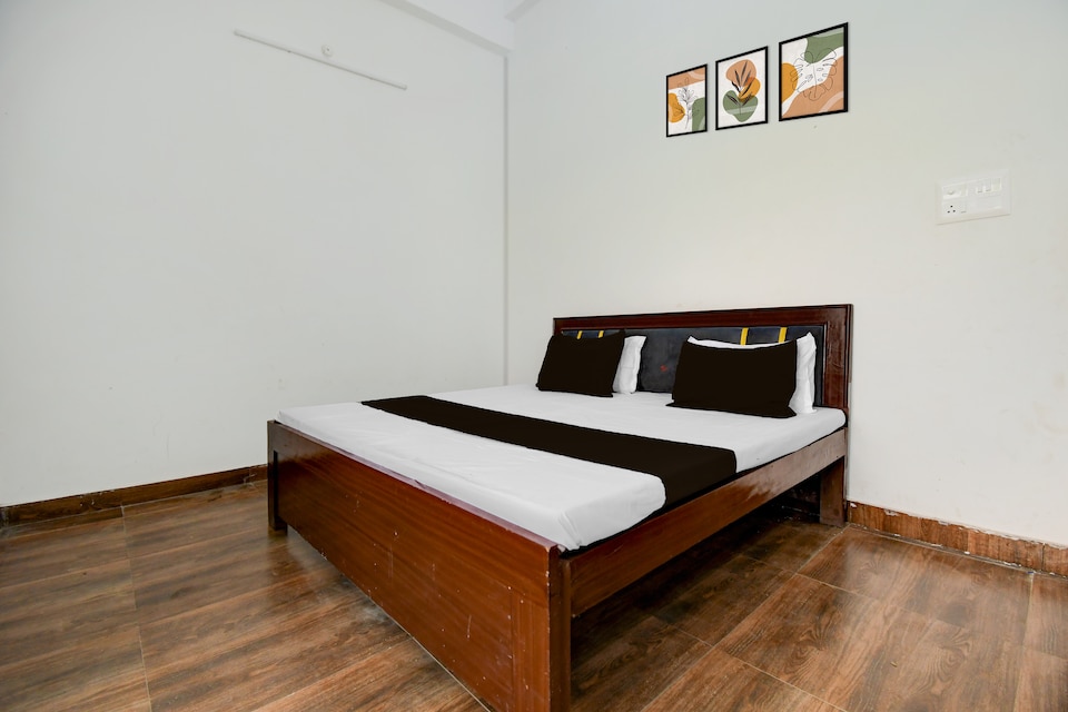 Hotel OTHE MARS RESORTS, Mahmudabad, Mahmudabad