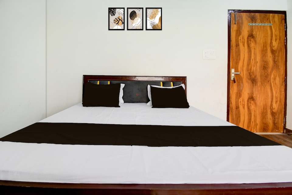 Hotel OTHE MARS RESORTS, Mahmudabad, Mahmudabad