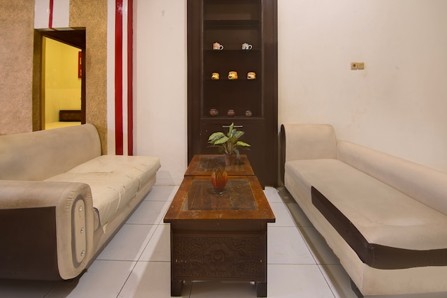 Hotel O Makassar near RS Grestelina formerly Wisma Makassar