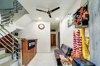 OYO 838884 Hotel Arush In