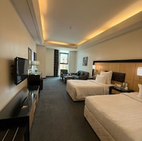 Sunday Business Avenue Formerly Rand Hotel