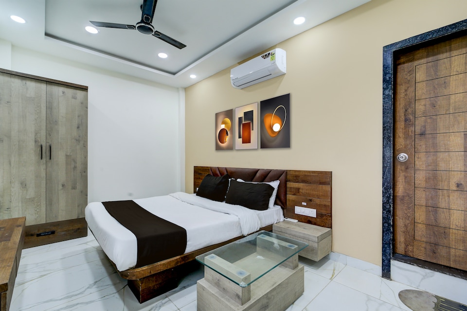 Hotel O Eternity , Rajender Nagar, Indore