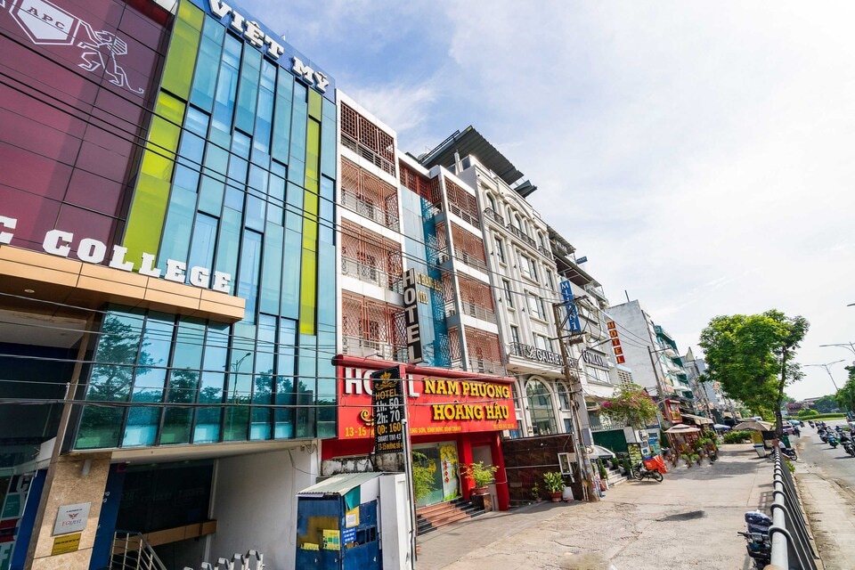 Dancenter Phuong Nam Hospital Formerly Nam Phuong Hoang Hau, District 8, Ho-Chi-Minh