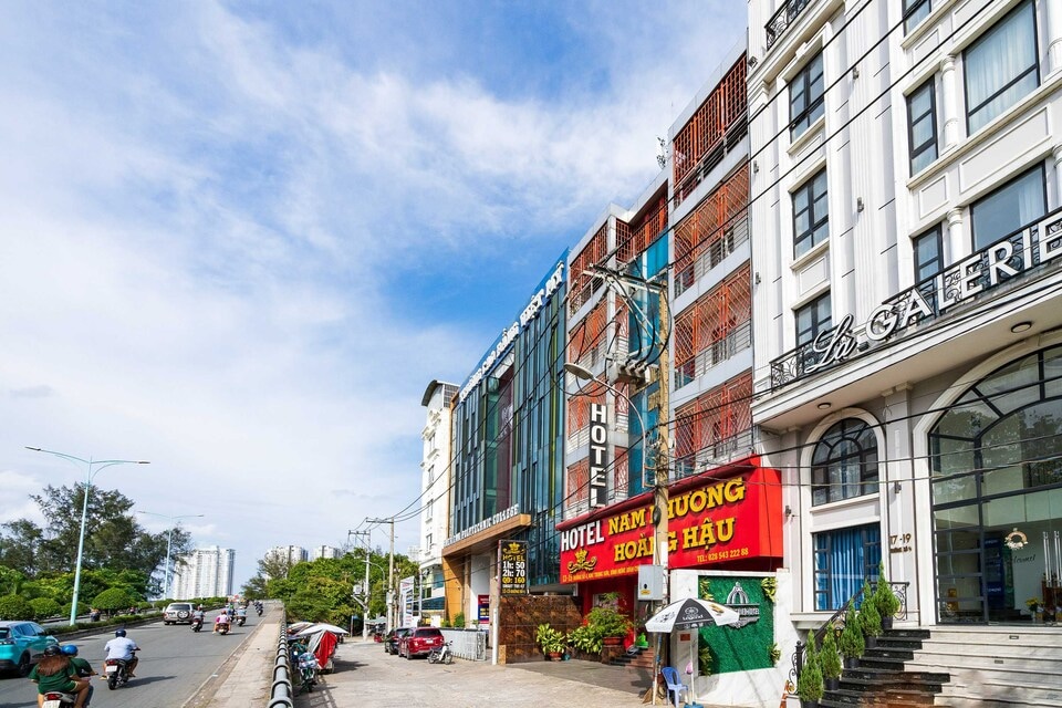 Dancenter Phuong Nam Hospital Formerly Nam Phuong Hoang Hau, District 8, Ho-Chi-Minh