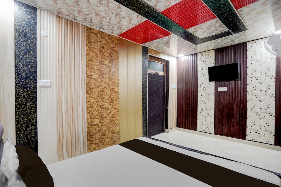 SPOT ON Hotel Shiv Palace, Barra Kanpur, Kanpur