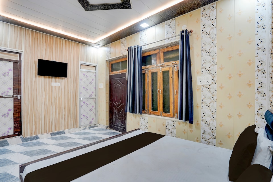 SPOT ON Hotel Shiv Palace, Barra Kanpur, Kanpur