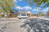 Hotel O Suites & Conference Centre Urbana/Champaign University