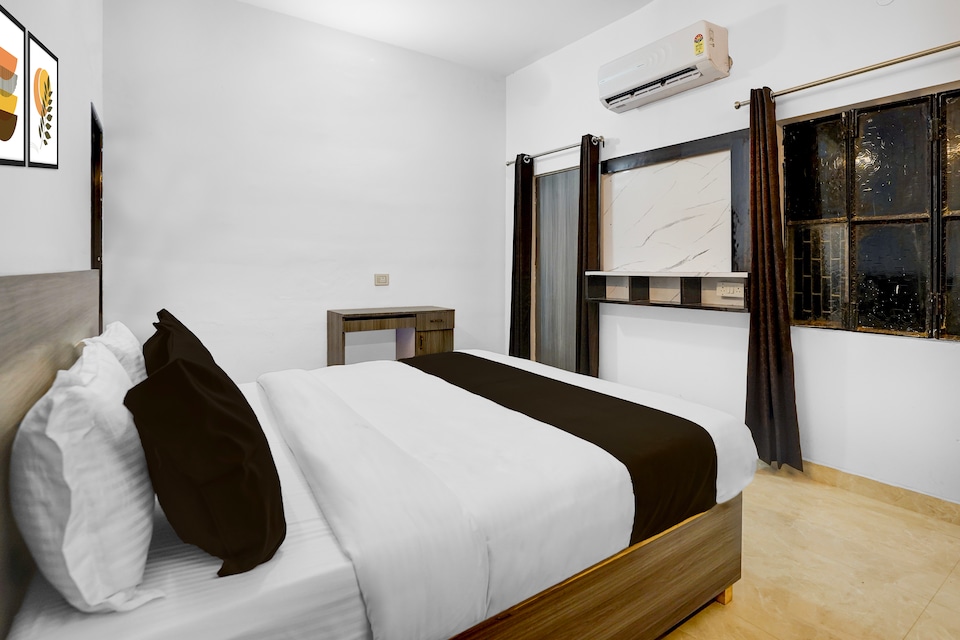 SPOT ON Hotel Stayour Inn , Lanka, Varanasi