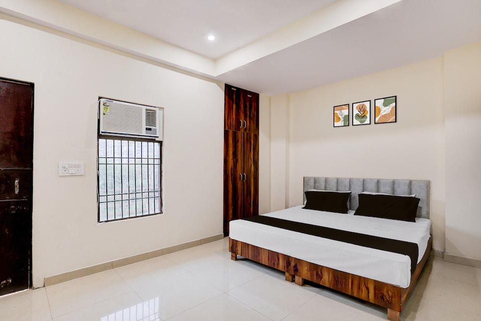 Hotel O The Great Royal Hotel, Noida City, Noida