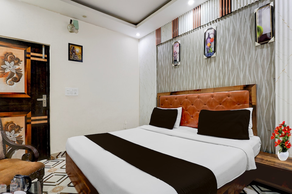 Townhouse ESIC Medical College Faridabad Formerly Royal Mountain, Faridabad, Faridabad