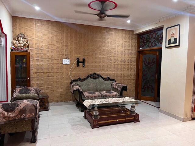 POP 83902B Aarvi Guest House