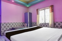 SPOT ON The Green Palace