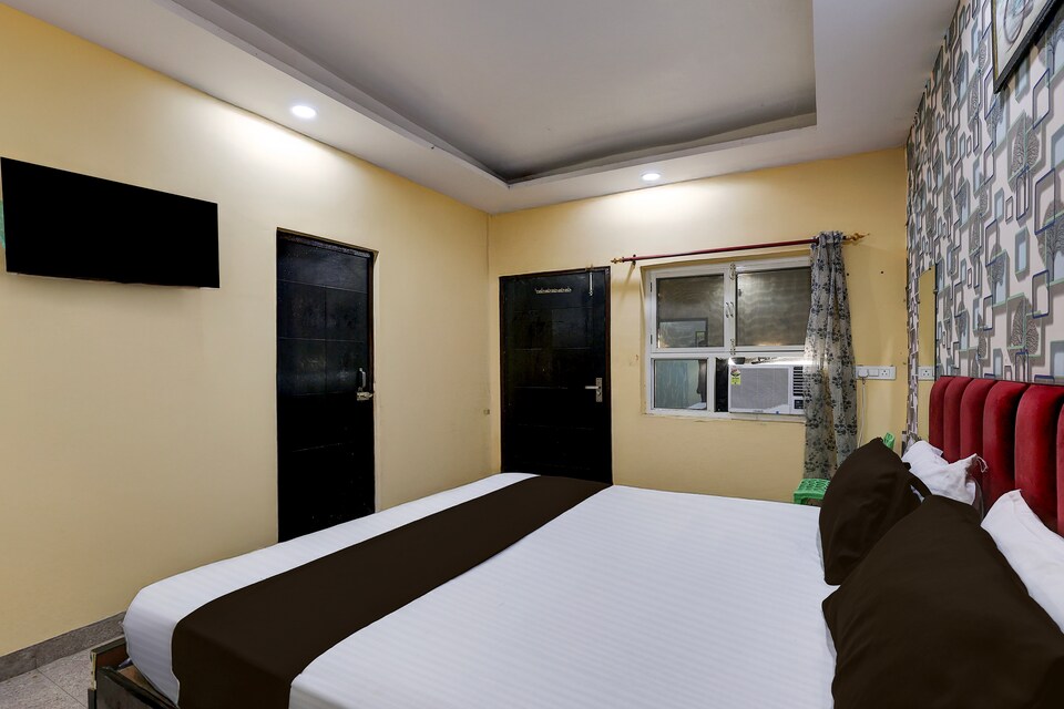 Hotel O DREAM HOTEL, Greater Noida, Noida