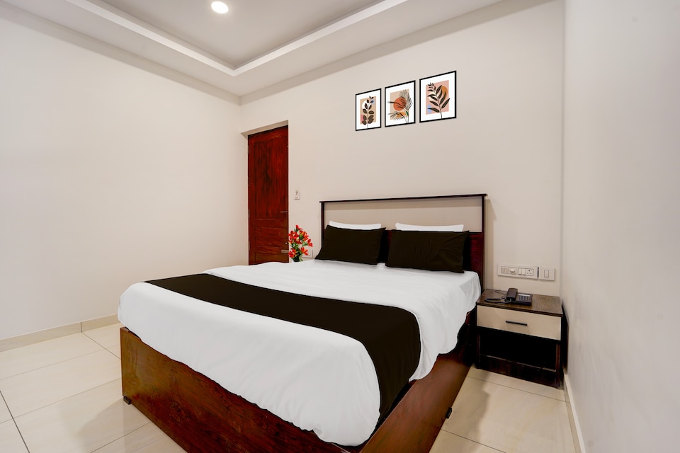 Collection O Thiruvananthapuram Central Railway Station Formerly Varah Residency, Thampanoor Trivandrum, Trivandrum